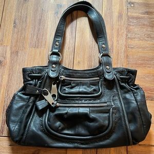 B. Makowsky black leather purse